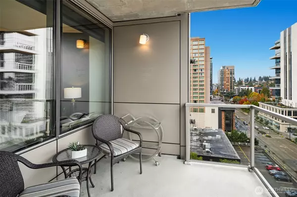 Bellevue, WA 98004,10610 NE 9th PL #1206