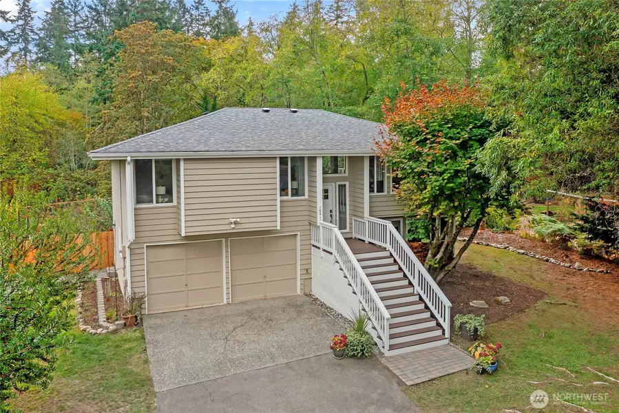 10211 NE Roberts RD, Bainbridge Island, WA 98110