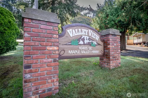 Renton, WA 98058,16405 Maple Valley Hwy #22