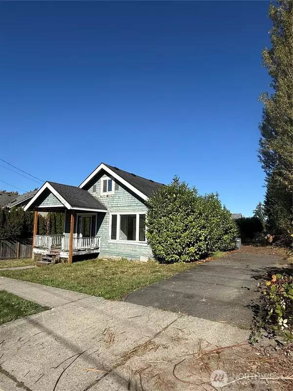 Lake Stevens, WA 98258,7927 Vernon RD