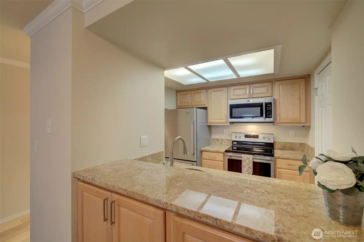 Bellevue, WA 98007,14779 NE 32nd ST #A302