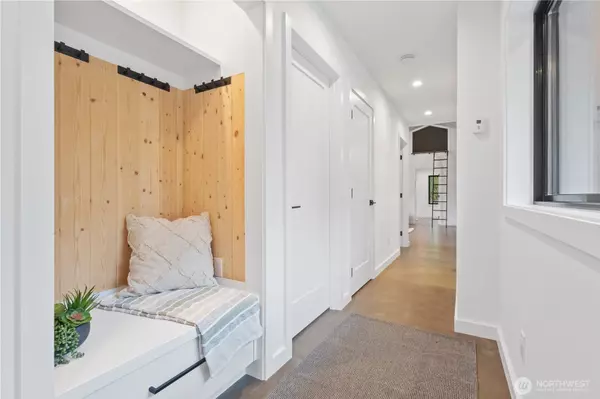 Kingston, WA 98346,9615 NE Dronawood Dr