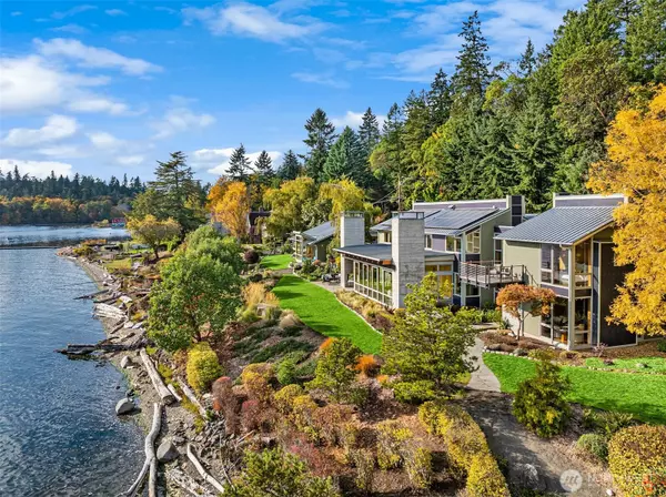 10403 NE Seaborn RD, Bainbridge Island, WA 98110