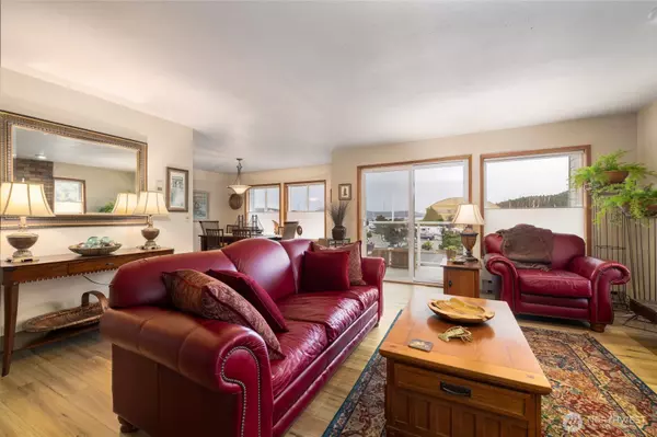 Anacortes, WA 98221,1800 Skyline Way #206