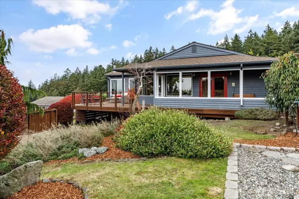 5495 Windmill LN, Freeland, WA 98249