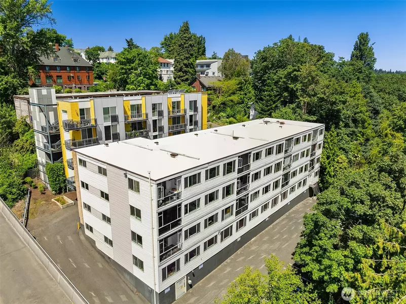 2233 NE 46th ST, Seattle, WA 98105
