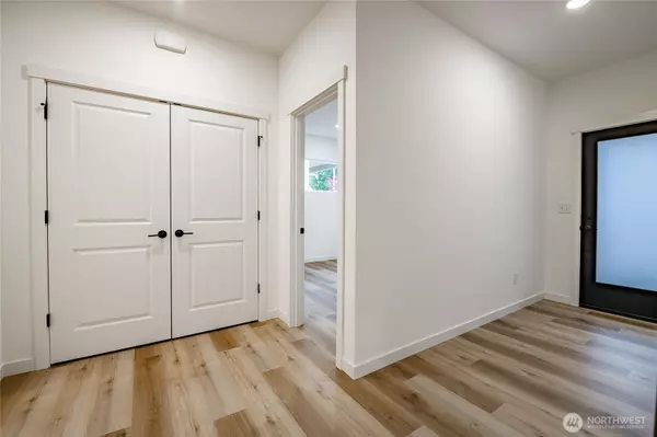 Blaine, WA 98230,2992 Cedar View WAY