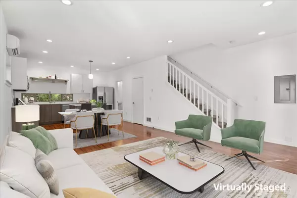 Seattle, WA 98118,4270 S Greenbelt Station DR