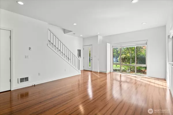 Seattle, WA 98118,4270 S Greenbelt Station DR