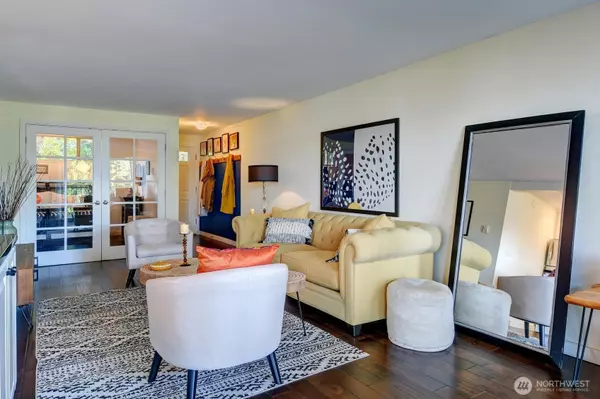 Seattle, WA 98199,3200 W Commodore WAY #207