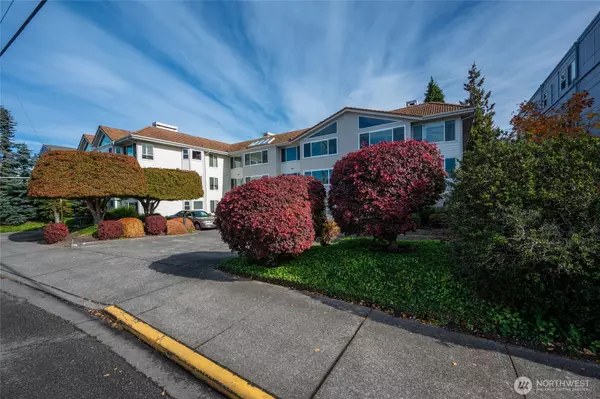233 3rd AVE S #304, Edmonds, WA 98020