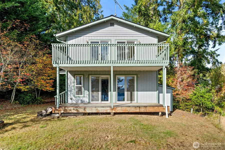 411 E Madrona Pkwy, Grapeview, WA 98546