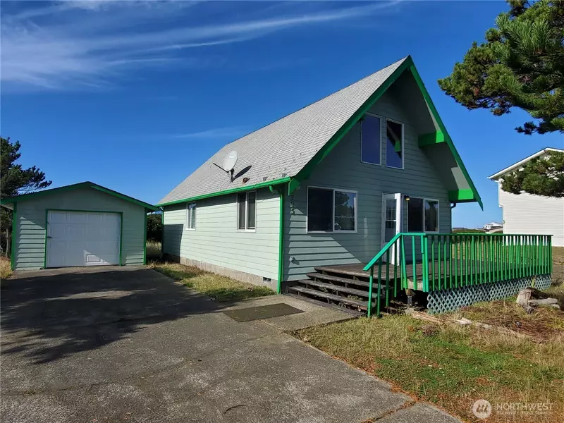 1205 Fairwood Court St SW, Ocean Shores, WA 98569
