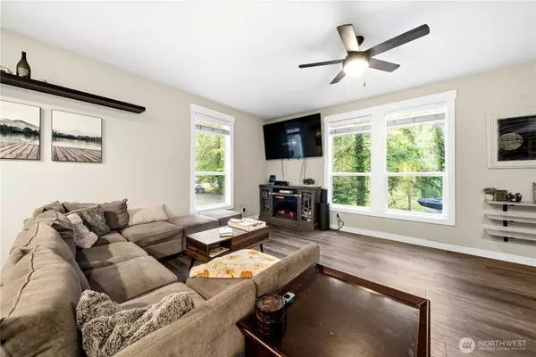 Snohomish, WA 98290,2930 S Lake Roesiger Rd