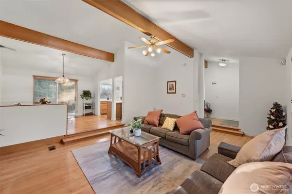 Bellevue, WA 98006,13405 SE 56th Pl