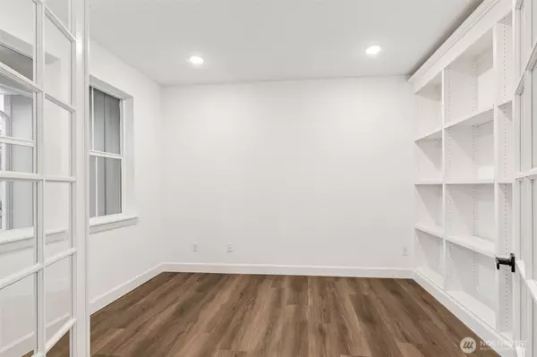 Lake Stevens, WA 98258,10526 134th DR NE #110