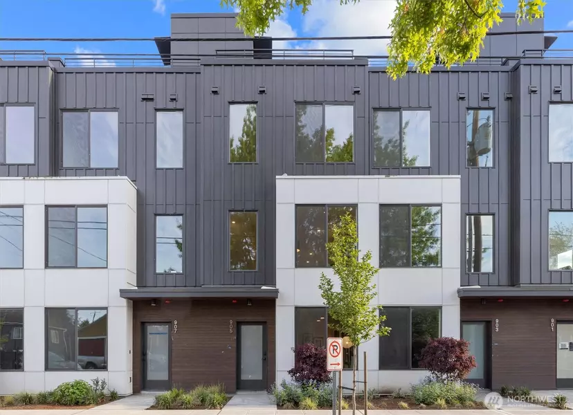 903 S Warsaw ST, Seattle, WA 98108