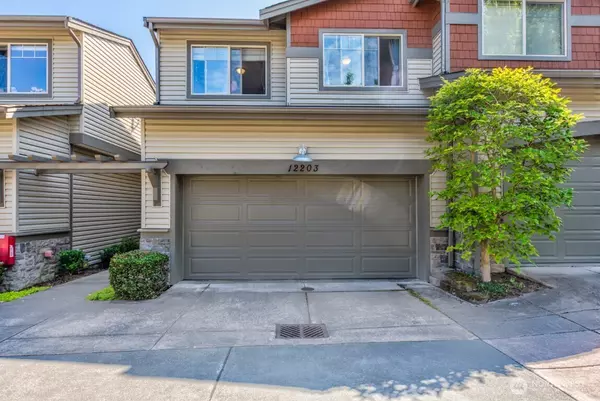 12203 NE 103rd LN #C4, Kirkland, WA 98033