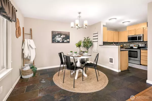 Lake Stevens, WA 98258,9210 Market PL #D104