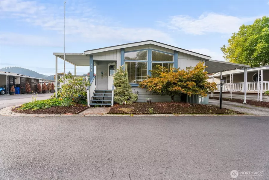 318 Peacock LN, Kelso, WA 98626