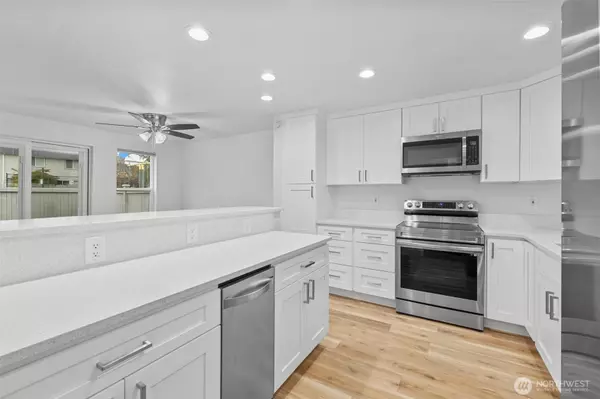 Everett, WA 98204,730 112th ST SW #I-4