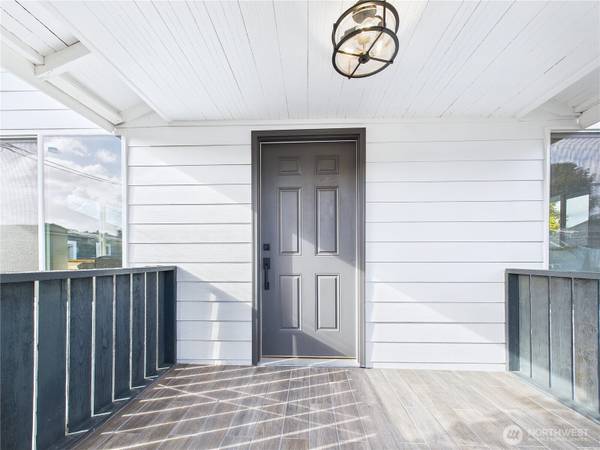 305 Meadow AVE N, Renton, WA 98057