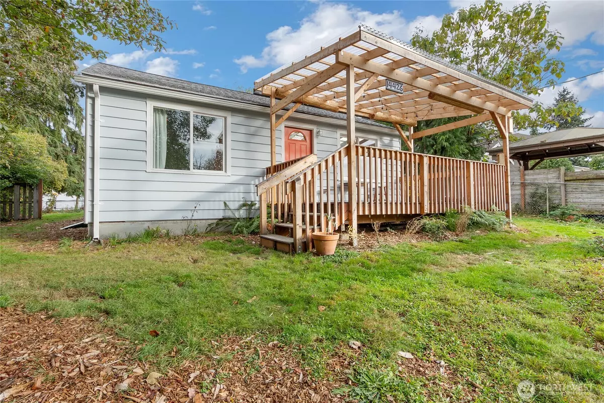 Burien, WA 98166,14426 12th AVE SW