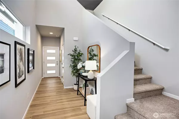 Bremerton, WA 98311,266 NE Shadowhawk LN