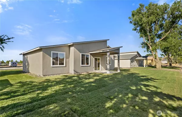 Moses Lake, WA 98837,523 Dorsing ST