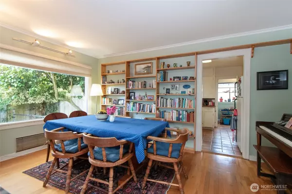 Port Angeles, WA 98362,216 E 10TH ST