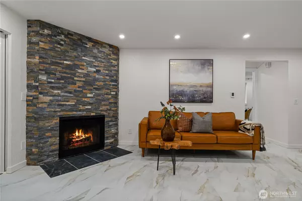 Redmond, WA 98052,9474 Redmond-Woodinville Road #A108