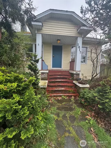 1817 NW 65th ST, Seattle, WA 98117