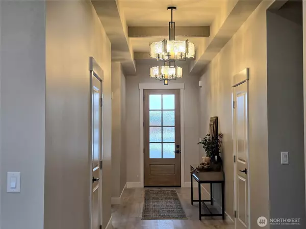 Moses Lake, WA 98837,2053 H.2 RD