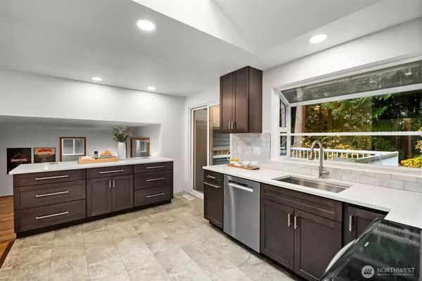 Redmond, WA 98052,10526 181st AVE NE