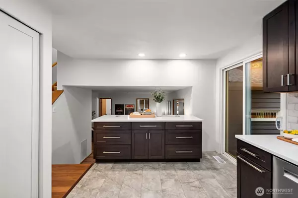 Redmond, WA 98052,10526 181st AVE NE