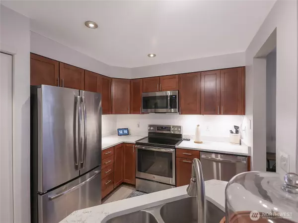 Everett, WA 98204,1131 115th ST SW #E4