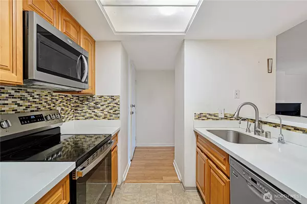 Renton, WA 98057,611 SW 5th CT #A206