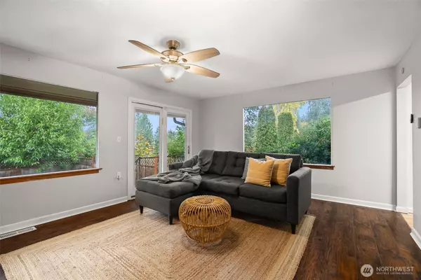 Port Orchard, WA 98367,4576 Hawthorne AVE W