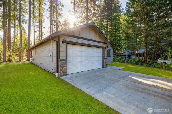 Maple Falls, WA 98266,2551 Blackbird Valley PL