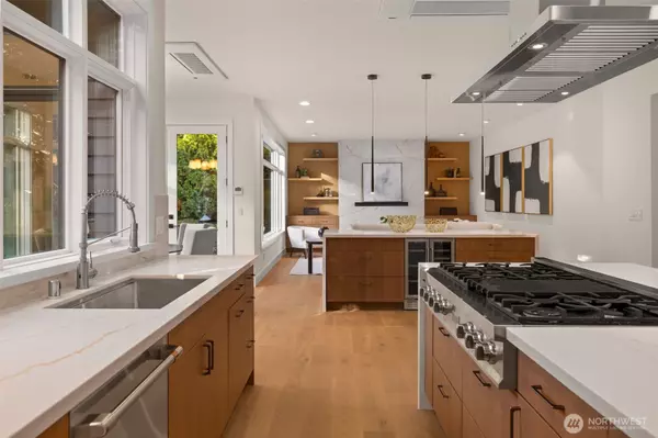 Sammamish, WA 98074,105 Windsor DR SE