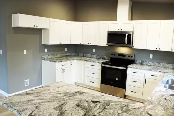 Oakville, WA 98568,208 S Second ST