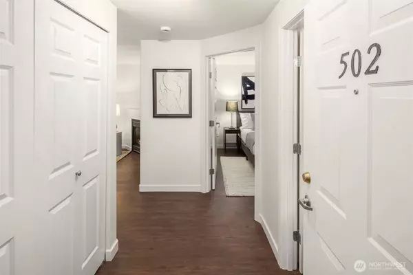 Seattle, WA 98126,3318 30th AVE SW #A502