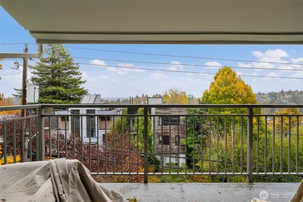 Seattle, WA 98112,2419 E Madison ST ##2461