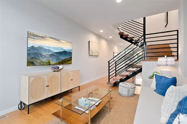 Seattle, WA 98107,6213 22nd AVE NW