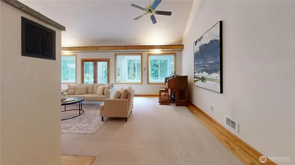 Bow, WA 98232,3996 Sweetwater RD