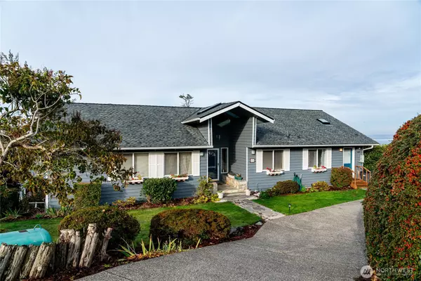 243 Henning DR, Camano Island, WA 98282