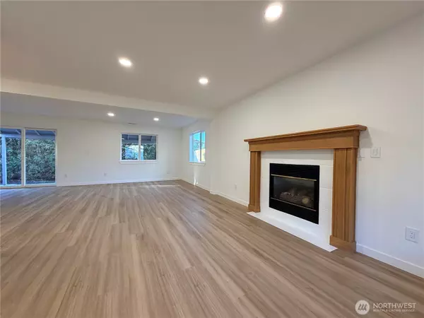 Puyallup, WA 98373,10120 140th Street Ct E