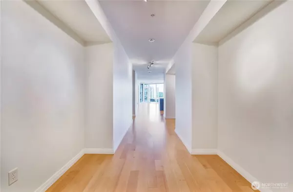 Bellevue, WA 98004,10700 NE 4th ST #1406