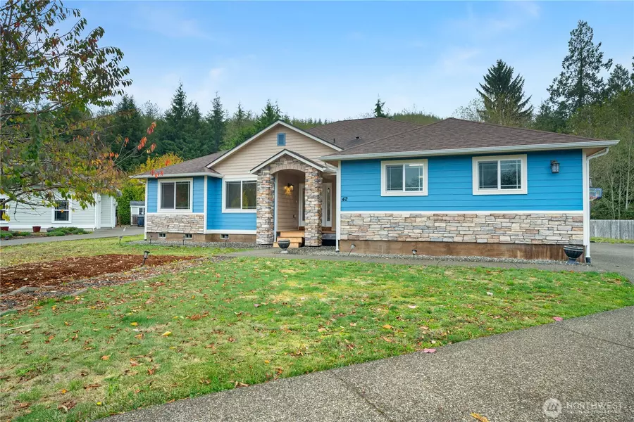42 Holbrook LN, Aberdeen, WA 98520