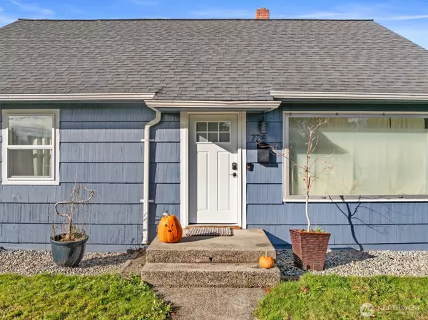 Puyallup, WA 98372,728 5th ST SE